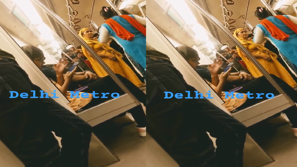 ugly-fight-between-women-in-delhi-metro-leaves-netizens-in-splits-video-goes-viral