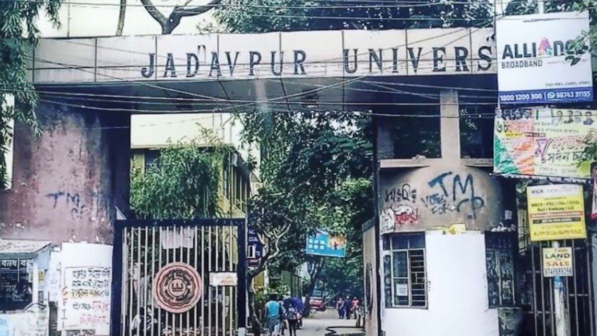 ISRO team visits Jadavpur University, explores possibilities of using tech  to curb ragging, ISRO team visits Jadavpur University, explores  possibilities of using tech to curb ragging
