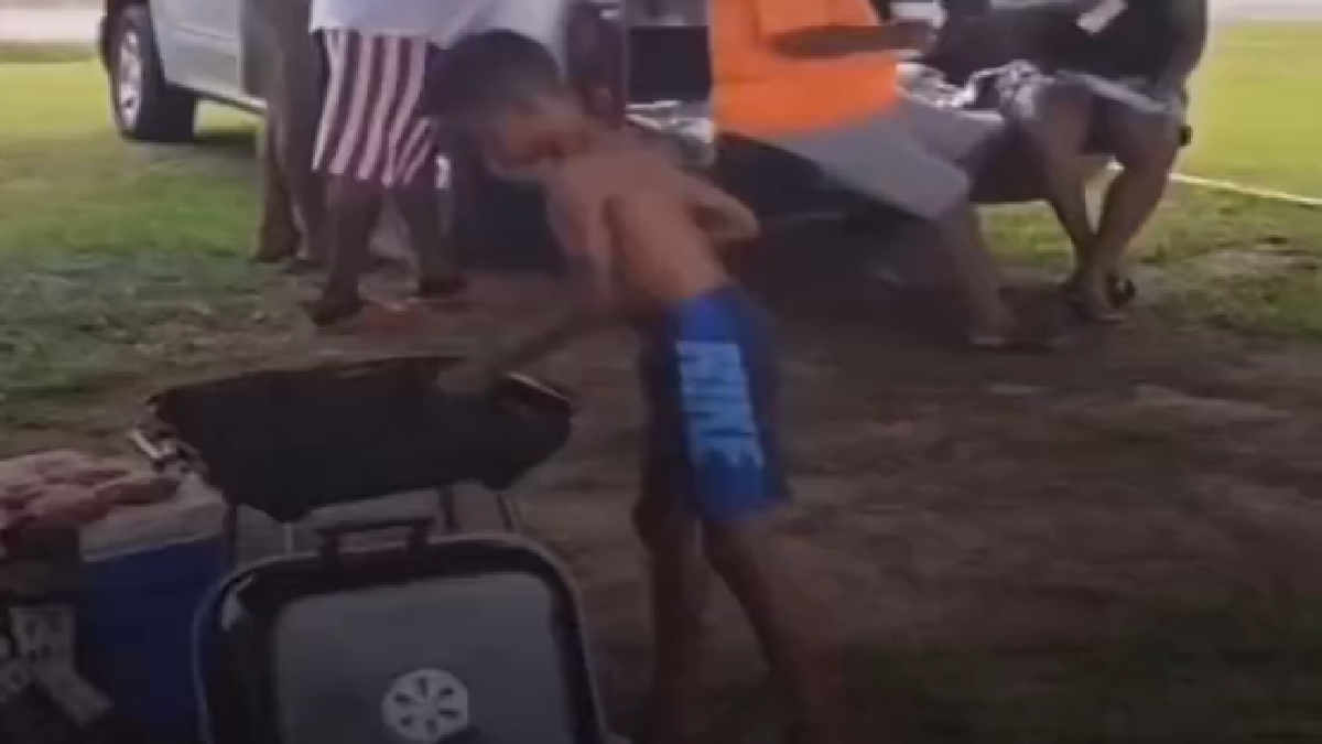kid-causes-chaos-as-he-throws-firecrackers-in-grill-video-leaves-netizens-in-splits