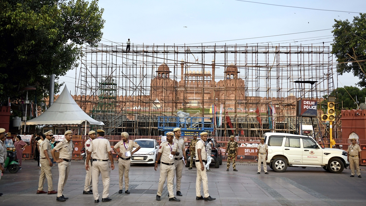 Full Dress Rehearsals For Independence Day Held At Red Fort; Security Beefed Up In Delhi, Traffic Restricted