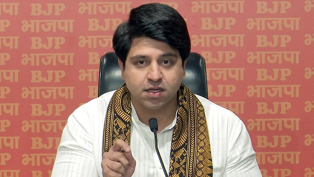 'Family Last Always': BJP's Shehzad Poonawalla Lashes Out At Brother ...