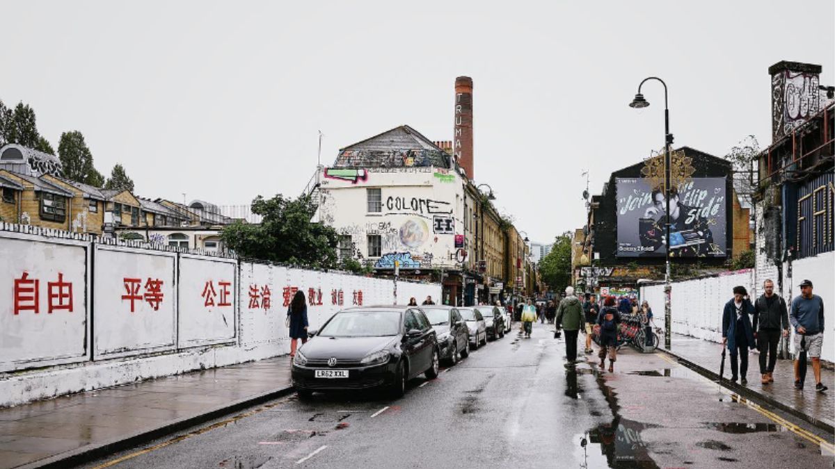 Graffiti war breaks out after Chinese Communist Party slogans