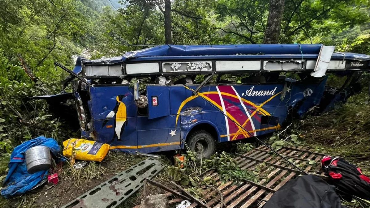 Uttarakhand Bus Accident: 8 Dead, 27 Injured After Bus Falls Into Gorge ...