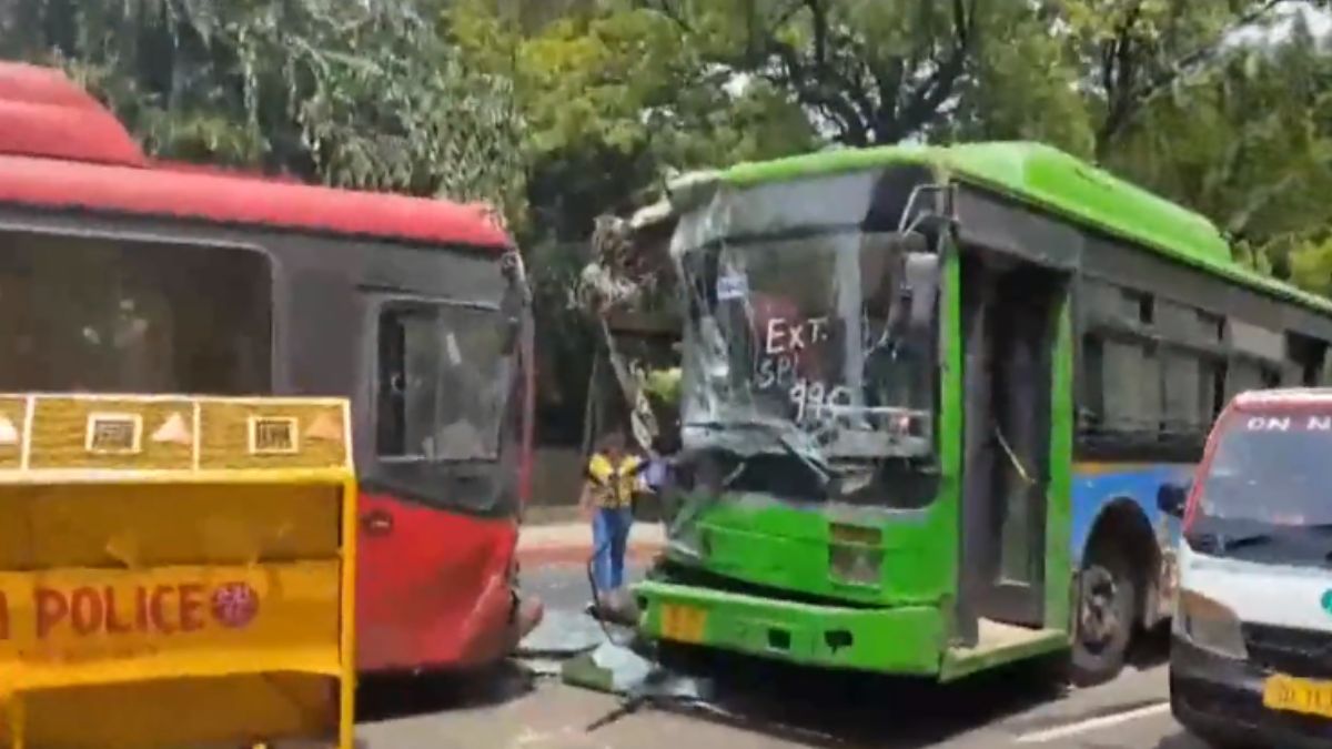 Delhi: 10 Injured After Two DTC Buses Collide With Each Other In Sansad ...