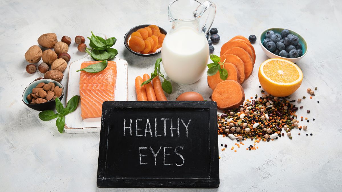 fruits-for-eye-health-fruits-to-include-in-your-diet-for-better-eyesight-berries-bananas-others
