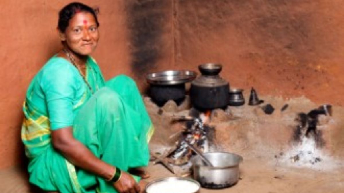 karnataka-govt-to-launch-gruha-lakshmi-scheme-on-august-30-know-eligibility-criteria-benefits-how-to-apply