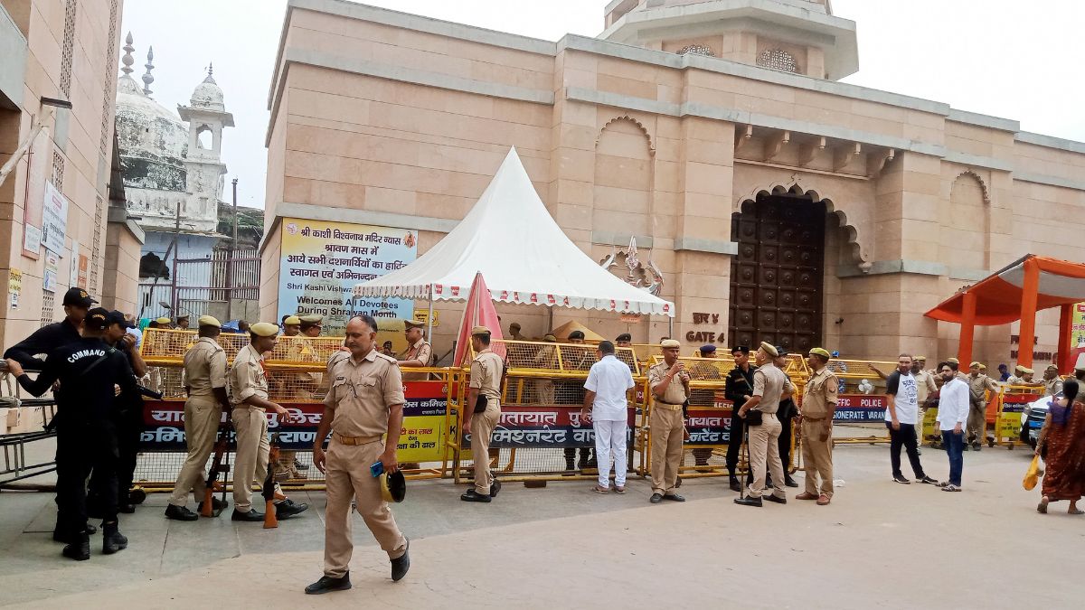 Gyanvapi Mosque: ASI Survey Of Masjid Complex Continues On Day 4 | Top ...