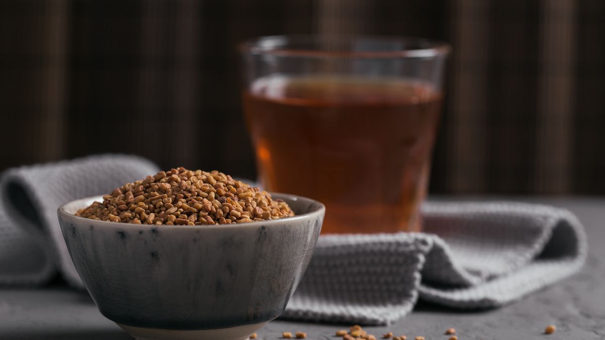 fenugreek-methi-water-health-benefit-5-reasons-why-you-should-include-this-detox-drink-in-your-routine