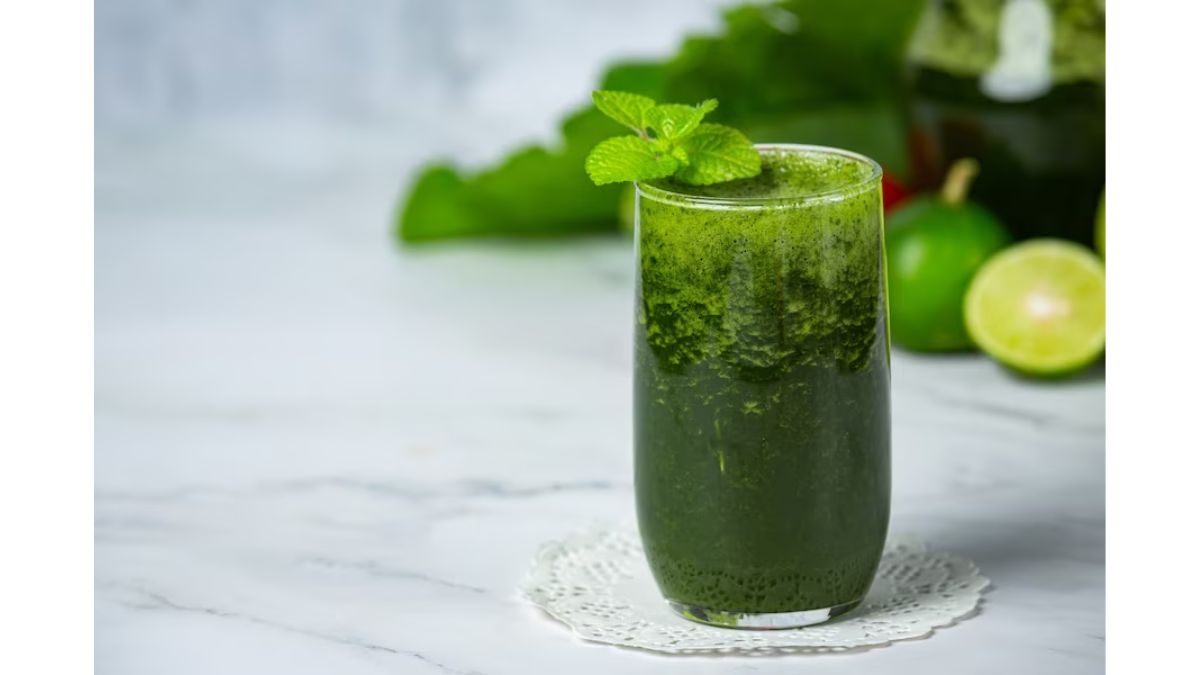 5 Reasons Why You Should Consume Neem Juice In Morning As A Detox Drink