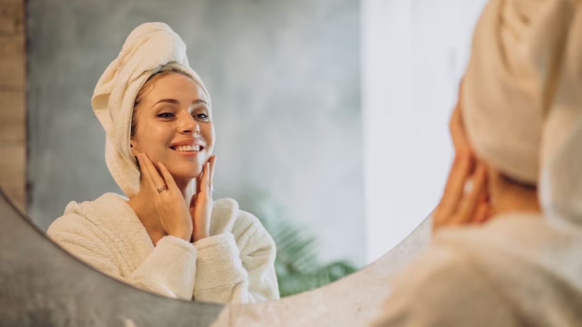 6-effective-ways-to-use-petroleum-jelly-for-skincare-moisturiser-to-makeup-remover