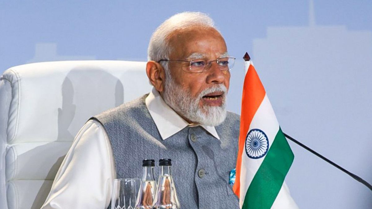 PM Modi To Meet ISRO Scientists In Bengaluru Today After Chandrayaan-3 ...