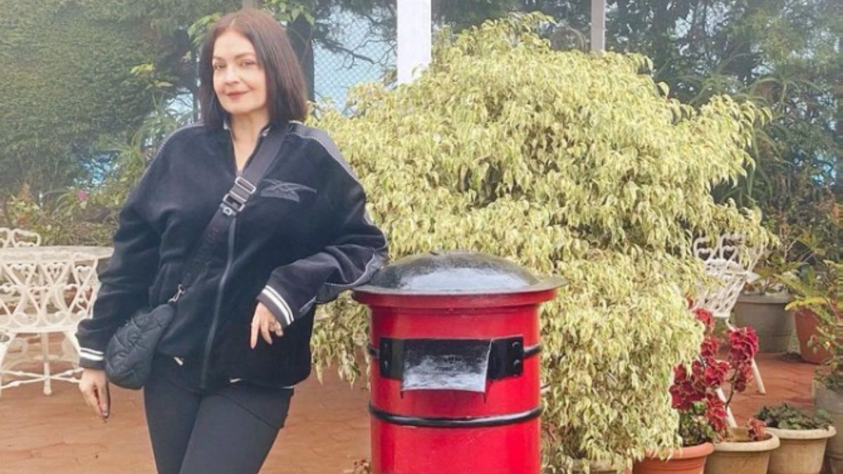 pooja-bhatt-opens-up-about-breaking-the-myth-and-securing-position-in-top-5-in-her-50s-has-this-to-say
