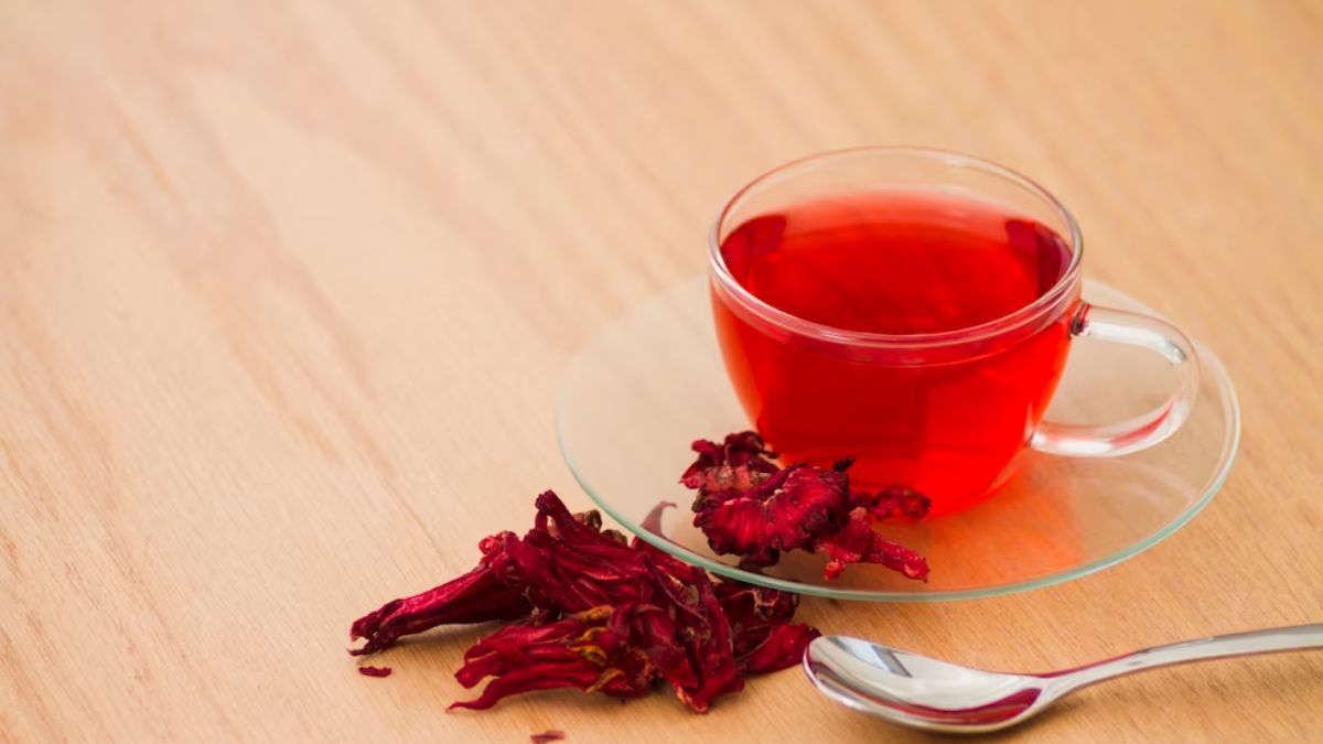 Benefits Of Saffron Tea: 5 Reasons Why You Should Include It In Your Diet