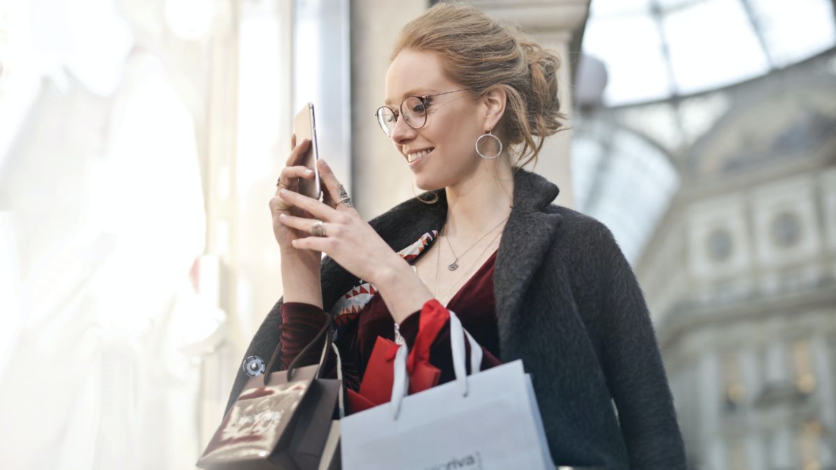 planning-to-buy-a-flagship-phone-in-india-should-you-wait-google-pixel-8-pro-iphone-15-pro-max-oneplus-open-jagran-explained-specials