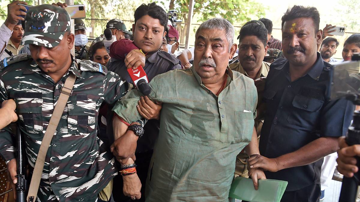 Cattle Smuggling Case: SC Asks CBI To Give Charge-Sheet Of Case To TMC ...