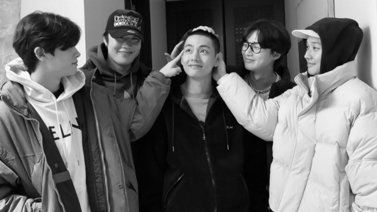 BTS V Military Service: Kim Taehyung Poses With Park Seo Joon And Wooga ...