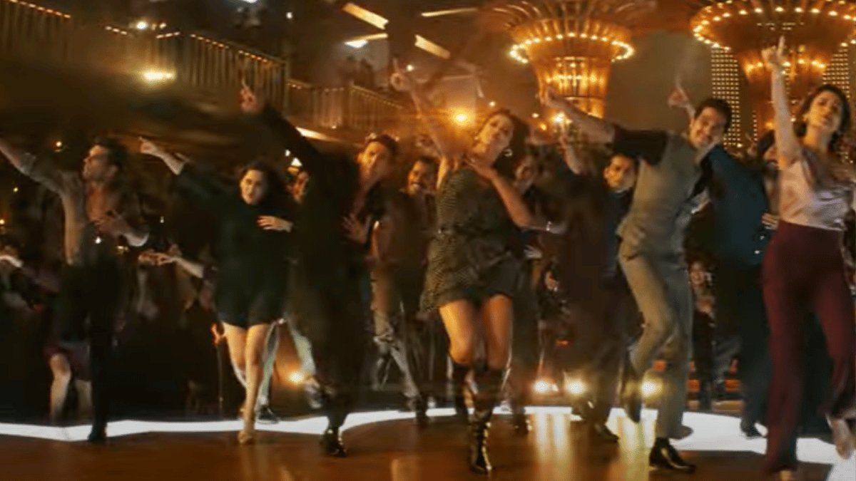 is-fighter-song-sher-khul-gaye-copied-from-bts-dynamite-fans-point-out-similarities-in-viral-videos-watch