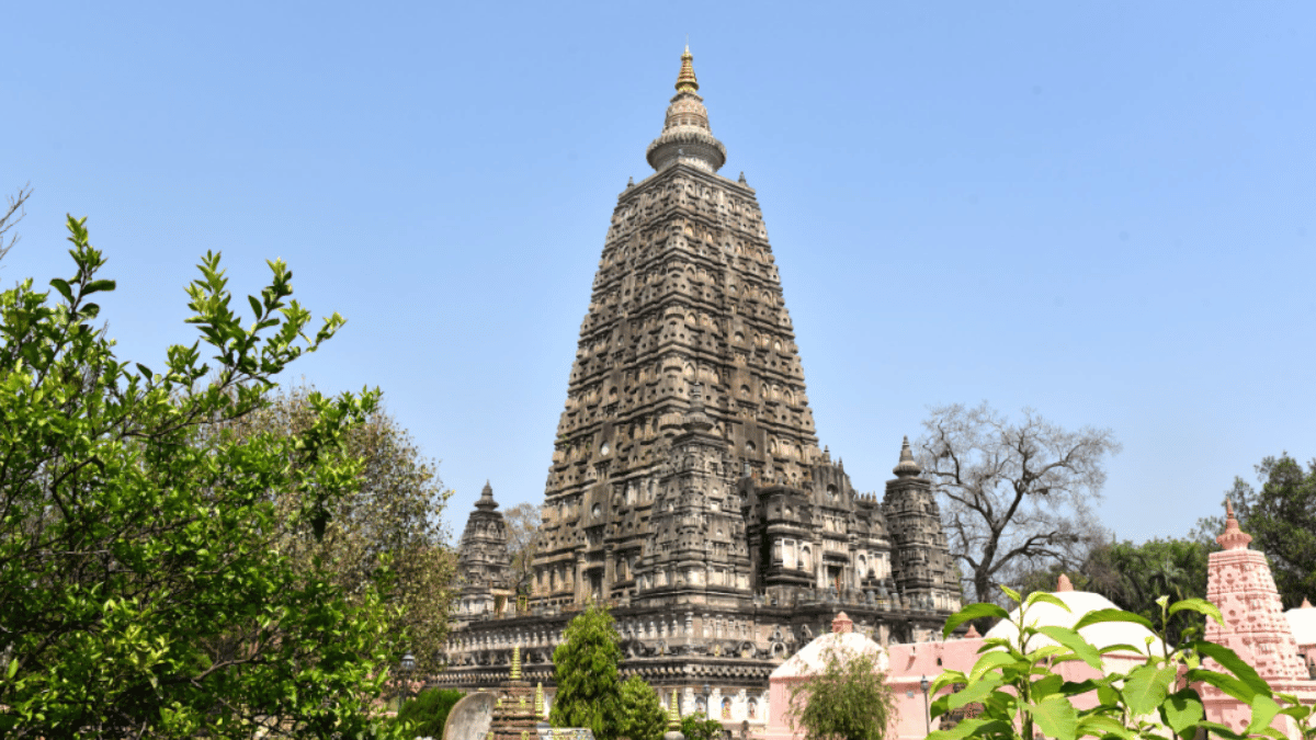 bihar-authorities-suspend-woman-constable-after-she-makes-dance-video-inside-mahabodhi-temple-in-gaya
