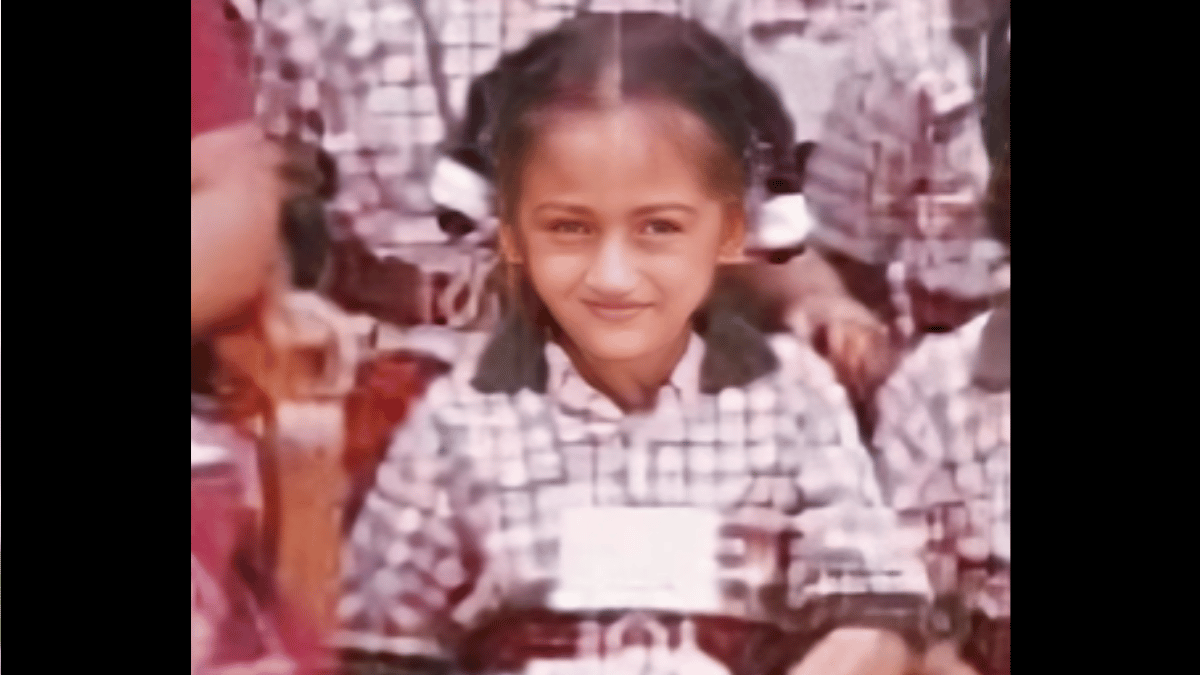 aakriti-ki-cat-to-aakriti-ka-boyfriend-netizens-team-up-to-find-lost-aakriti-singh-on-internet-watch-viral-video