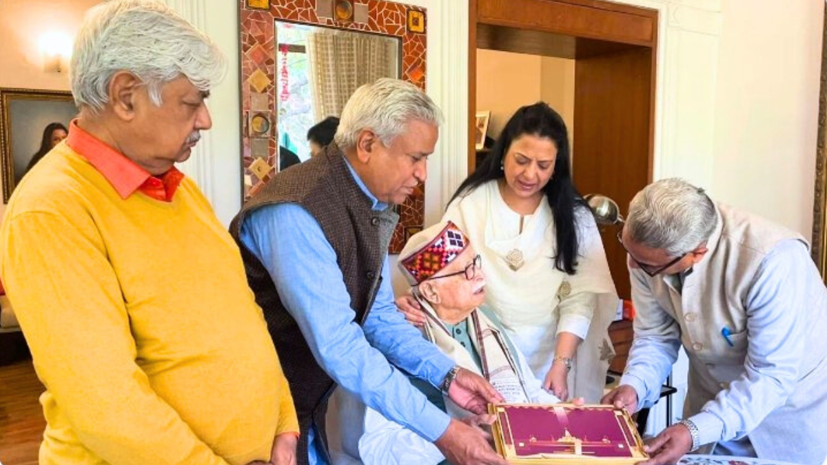 ram-mandir-lk-advani-mm-joshi-invited-to-jan-22-pran-pratishtha-ceremony-after-trust-advises-them-to-skip