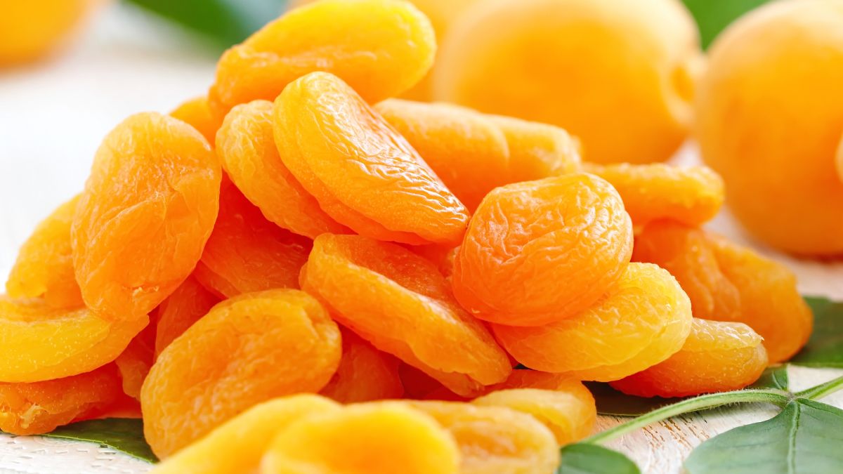 5 Amazing Reasons Why You Must Add Dried Apricots Into Your Diet Routine