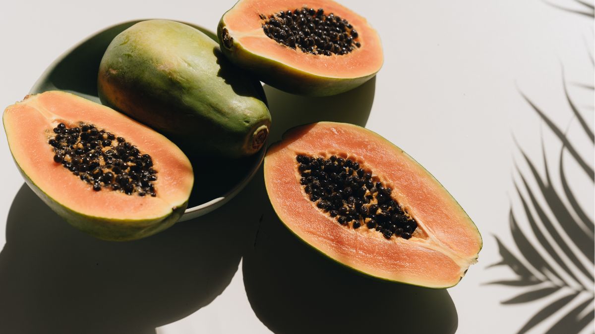 7 Reasons Why You Must Add The Tropical Food Papaya Into Your Diet