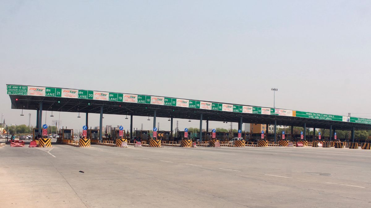 gpsbased-highway-toll-collection-system-to-be-introduced-by-march-2024-nitin-gadkari