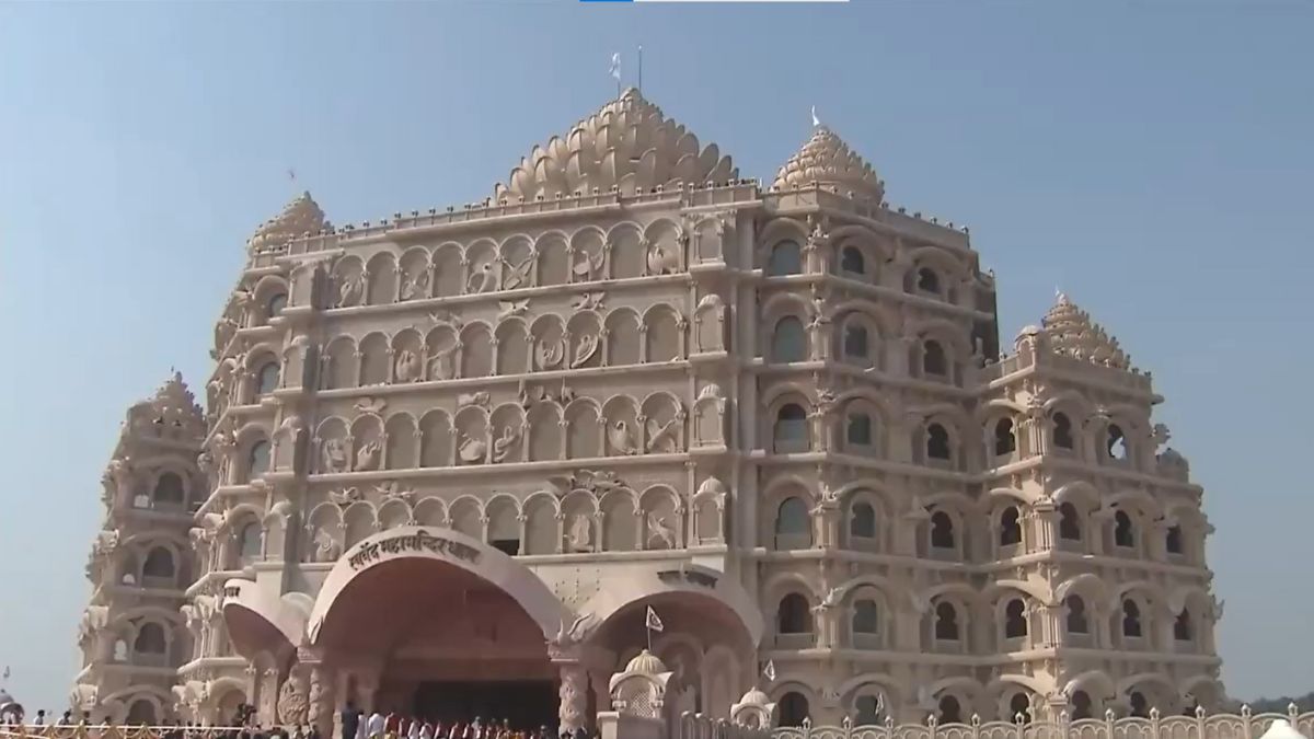 swardev-mahamandir-pm-modi-inaugurates-worlds-largest-meditation-centre-in-varanasi-facts-about-this-spiritual-structure