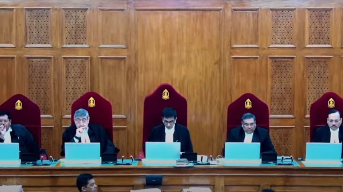 bjp-welcomes-sc-verdict-upholding-abrogation-of-article-370-in-jk-omar-abdullah-says-disappointed-but-not-disheartened