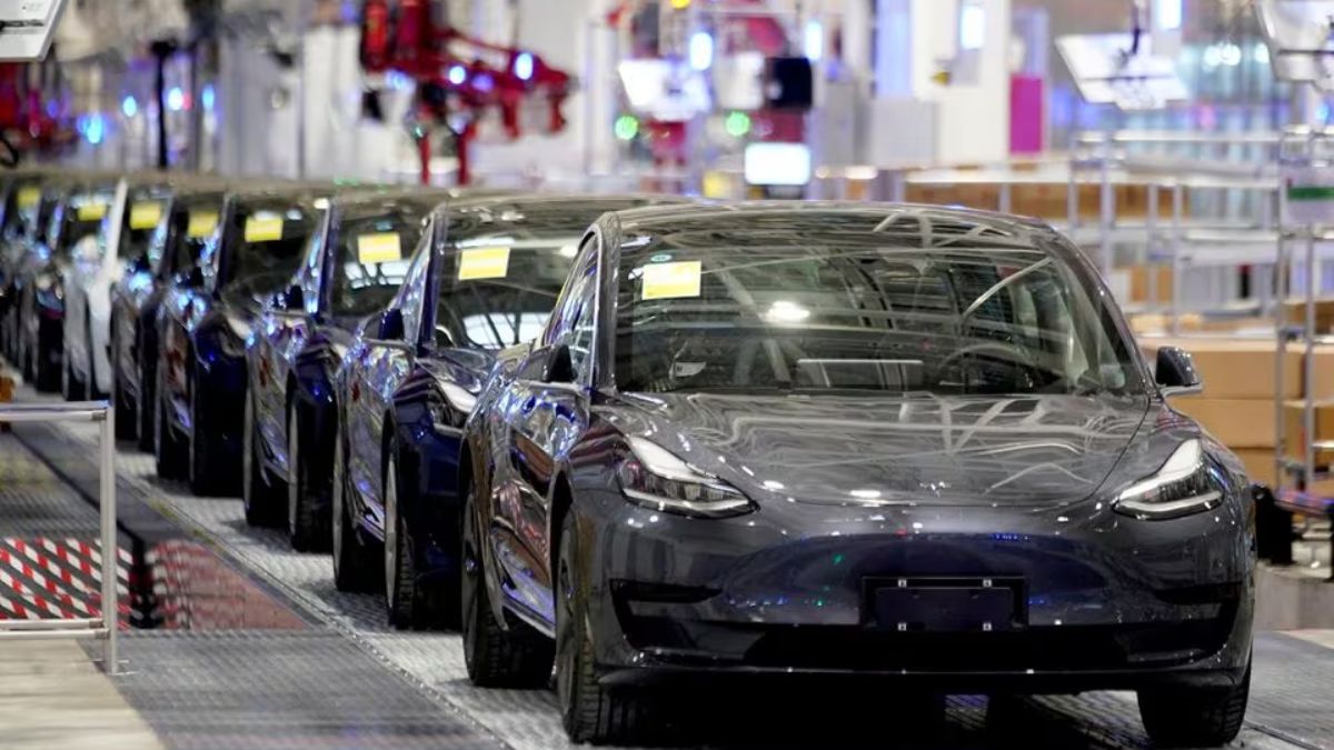 tesla-recalls-120000-model-s-and-x-cars-manufactured-between-2021-to-2023-over-this-issue