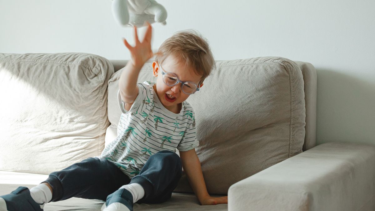 expert-lists-effective-tips-for-parents-to-manage-anger-issues-in-young-children