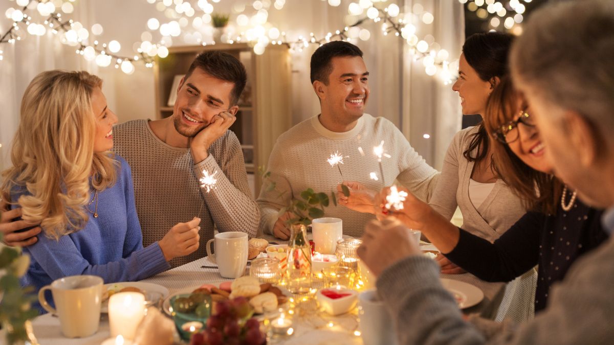 merry-christmas-2023-dont-miss-these-tips-if-youre-hosting-a-party-at-your-place
