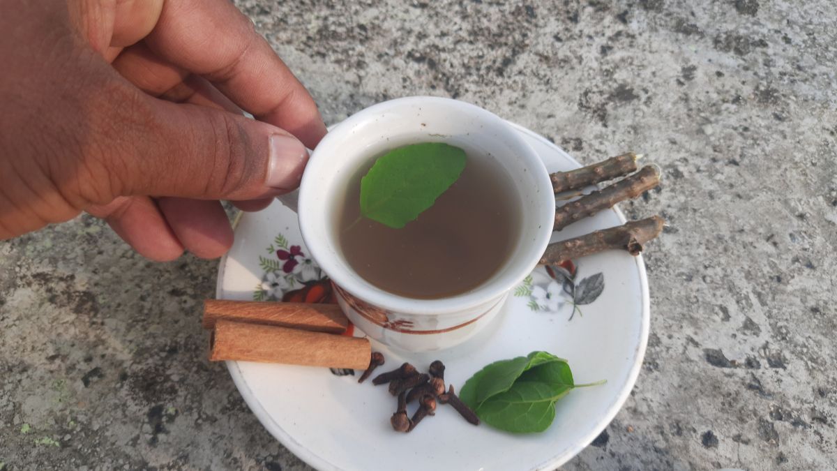 6-reasons-why-you-should-begin-your-day-with-tulsi-kadha