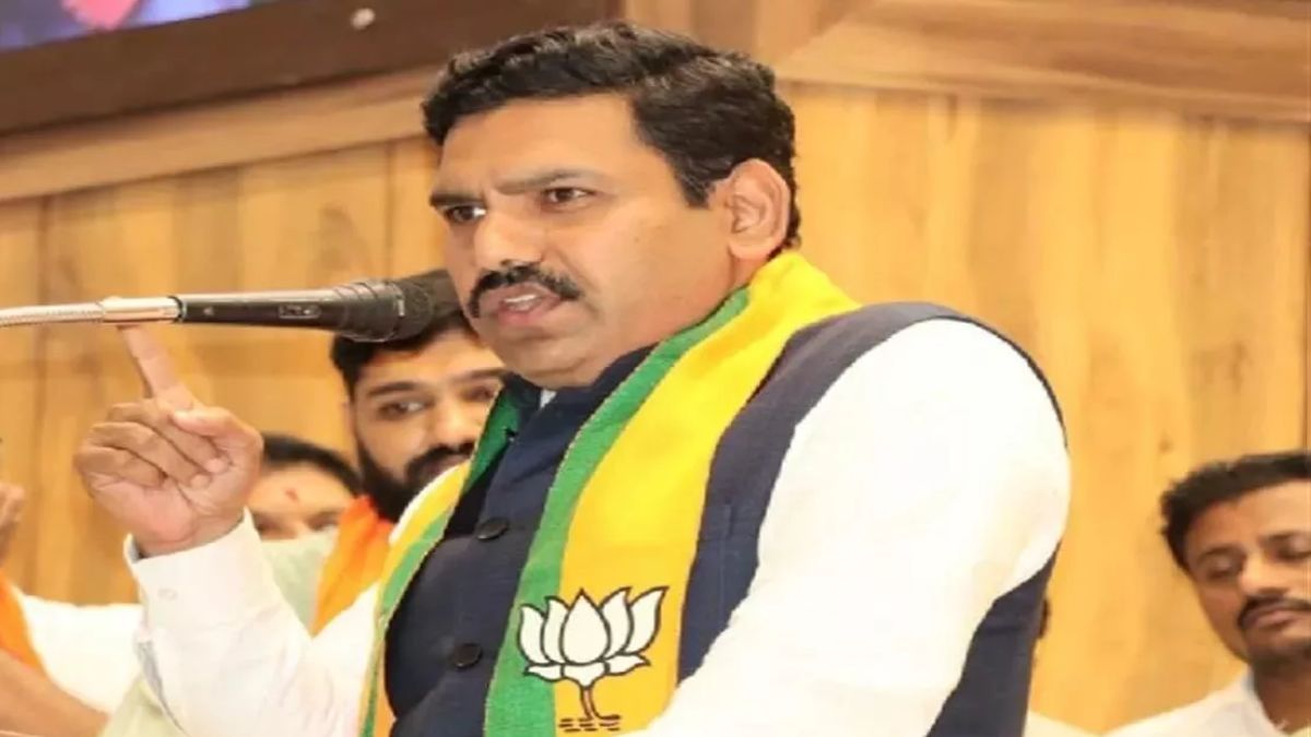 Karnataka: BJP Chief BY Vijayendra To Seek Explanation From Three MLAs ...