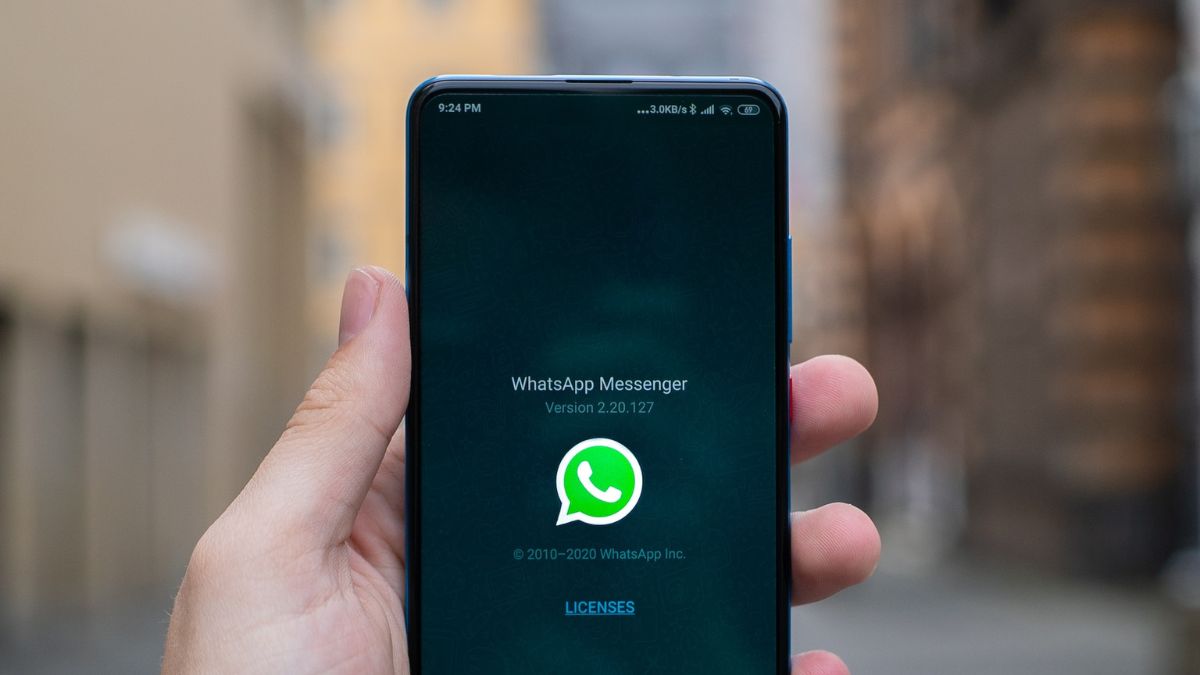 No more worrying about original picture quality, WhatsApp has introduced a new feature for iPhone users.