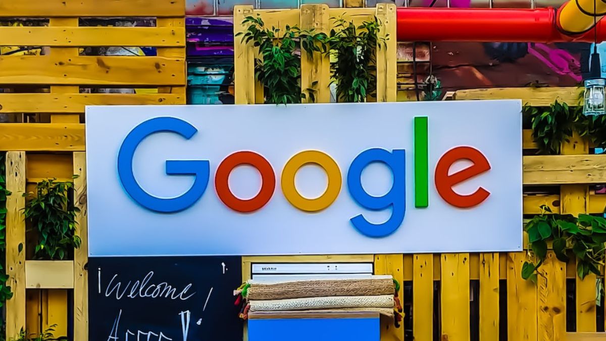 google-meet-introduces-360degree-video-backgrounds-for-smartphone-apps