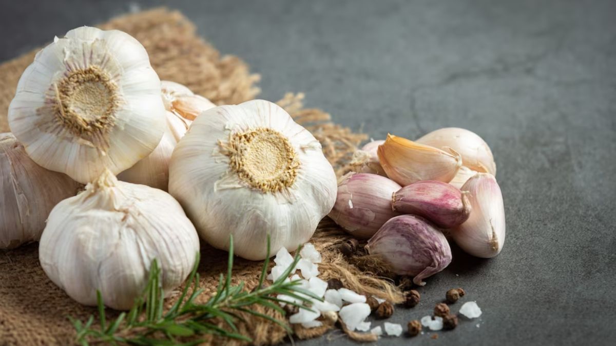 4 Benefits Of Adding Garlic To Daily Diet From Reducing Cholesterol