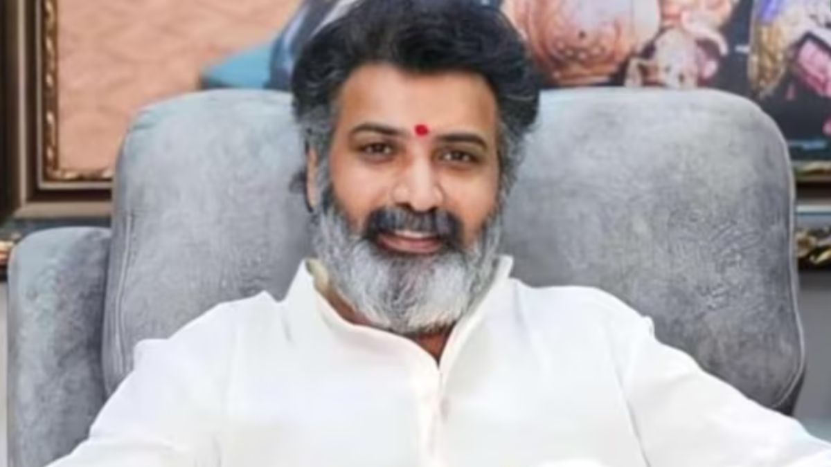 Bollywood News LIVE: 'Heeramandi' 1st Look Out; Deepika Padukone ...