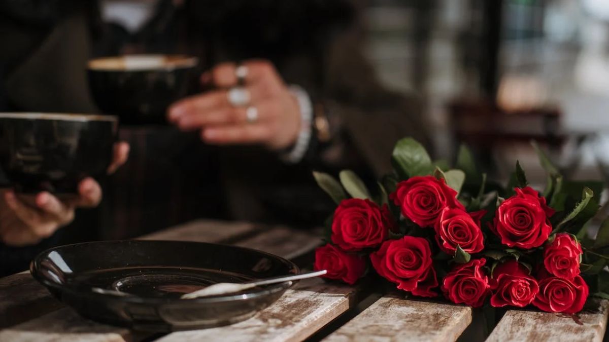 Happy Rose Day 2023: Best Shayari To Win Over Your Partner On This Special Day