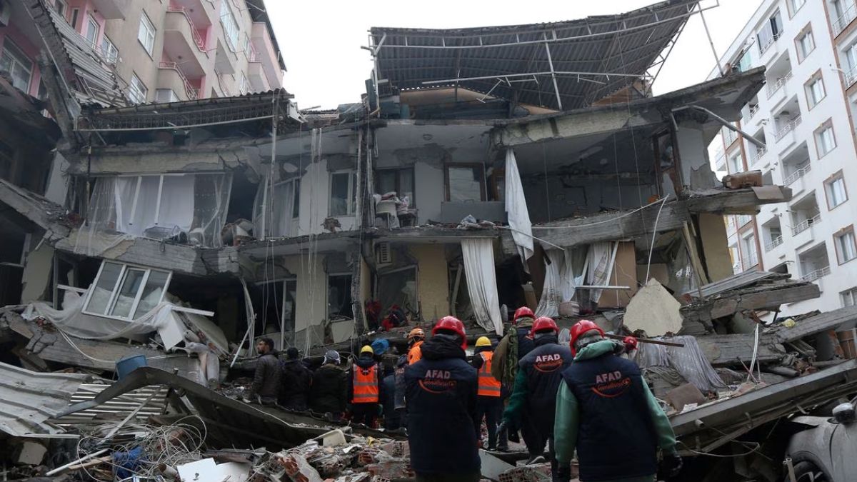 Turkey Earthquake Death Toll Rises To 21,000, Thousands Still Trapped