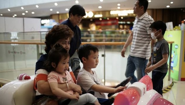 Chinese Citizens Ask Govt To ‘Make Raising Children Easier’ After Population Declines