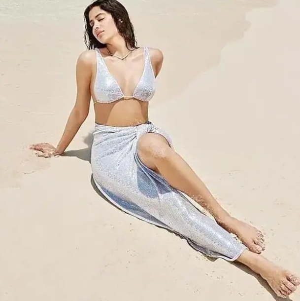 Janhvi Kapoor's Bikini Pics Are Perfect To Improve Your Beach