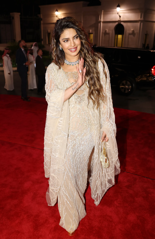 Priyanka Chopra Red Carpet Dress Shop Emmys Priyanka Chopra Red