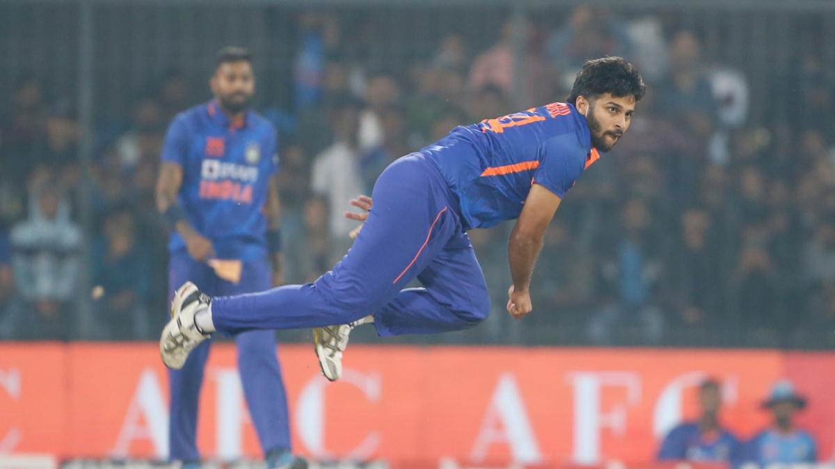 IND vs NZ: Twitterverse Cannot Keep Calm As Magician Shardul Thakur Delivers Yet Again, See Tweets 