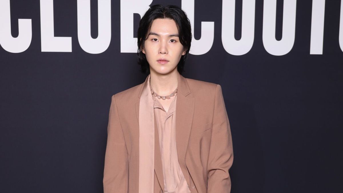 BTS’ Suga Spotted In Chic Monochrome Look At Valentino Spring 2023 Show In Paris | Watch
