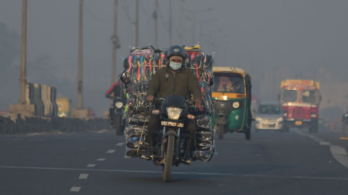 Cold Wave Abates As Mercury Rises To 10 Degrees In Delhi; Rain Likely From From Sunday