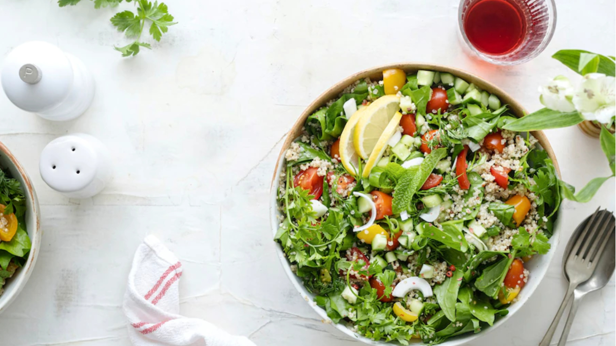 Diet For Weight Loss: 5 Healthy Salad Recipes To Start Your Morning With