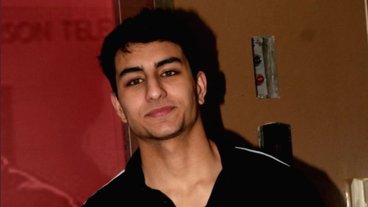 Ibrahim Ali Khan To Soon Mark His Acting Debut, Star Kid Working On  Physical Transformation: Report