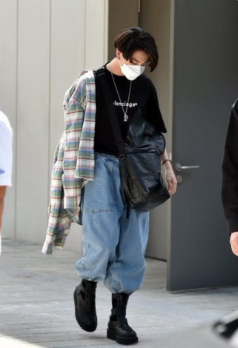 Style BTS Jungkook Way Top 5 Best Airport Inspired Looks Of The 'SEVEN'  Singer