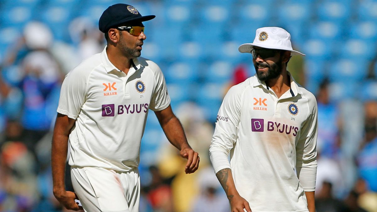 aakash-chopra-expects-ravichandran-ashwin-and-ravindra-jadeja-to-bowl-a-lot-of-overs-on-day-5